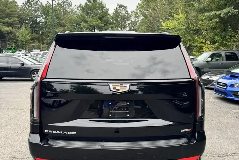 2024 Cadillac Escalade V-Series photo 1
