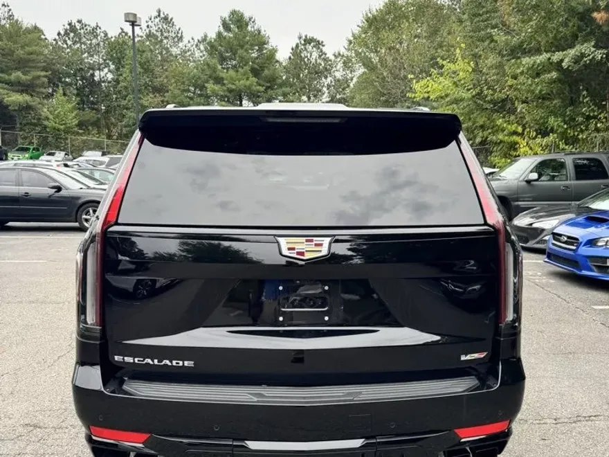 2024 Cadillac Escalade V-Series photo 1