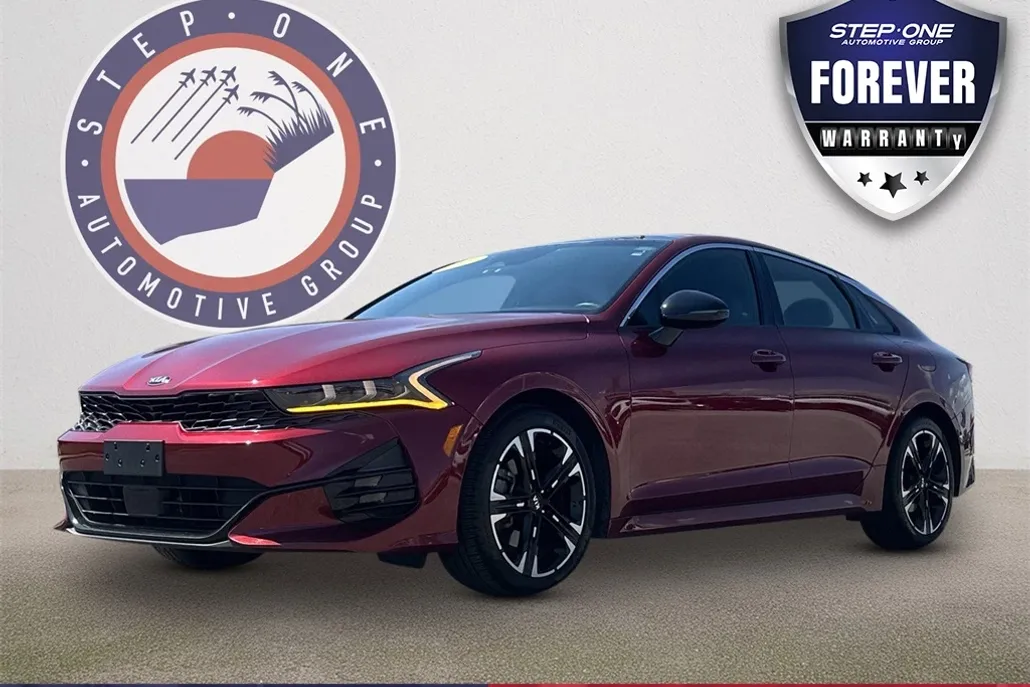 2021 Kia K5 GT-Line photo 1