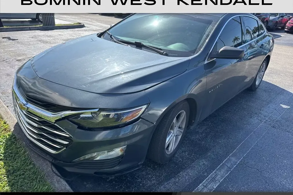 2021 Chevrolet Malibu LS photo 1