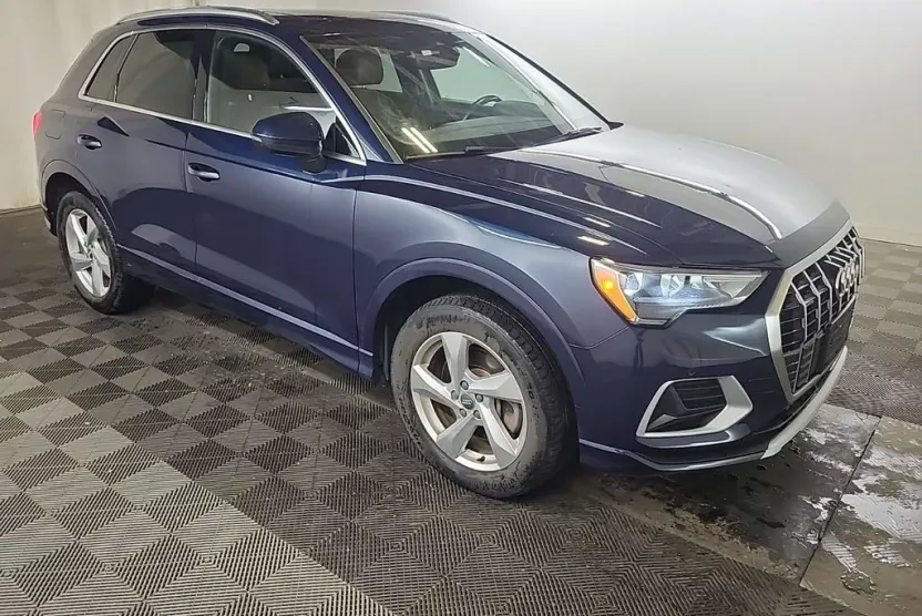 2020 Audi Q3 Premium photo 1
