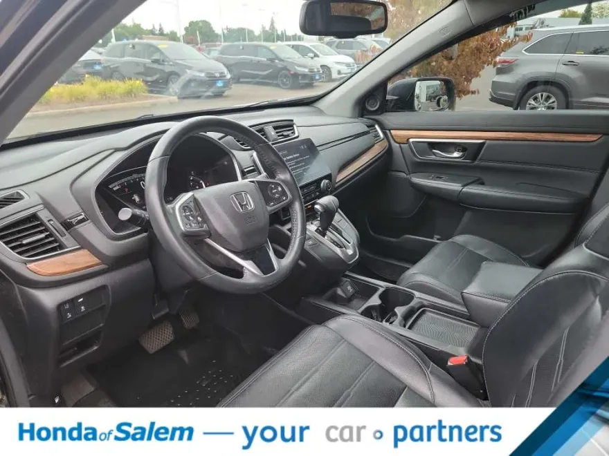 2019 Honda CR-V Touring photo 1