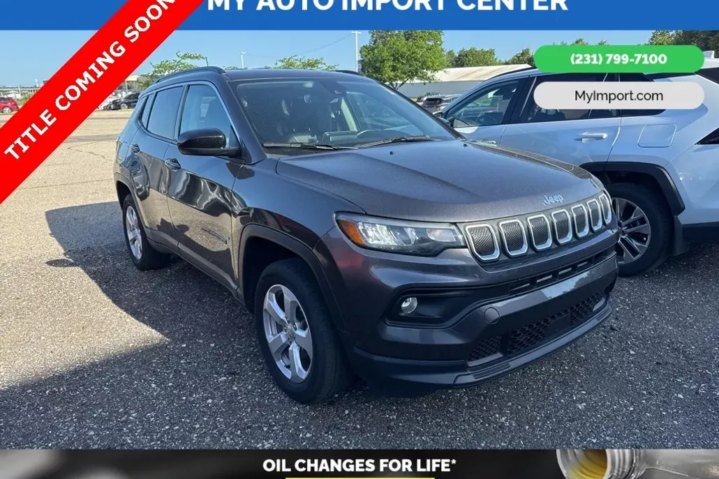 2022 Jeep Compass Latitude photo 1
