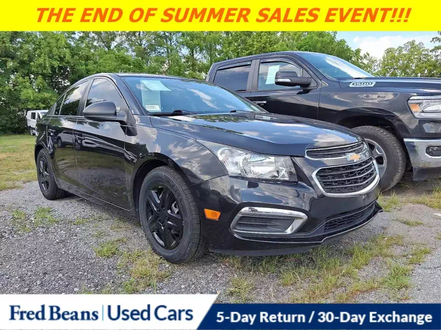 2016 Chevrolet Cruze LS photo 1