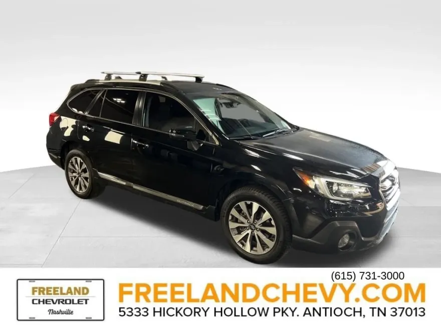 2019 Subaru Outback Touring photo 1