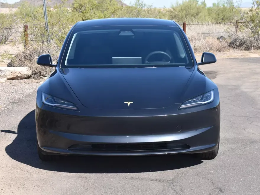 2024 Tesla Model 3 photo 1