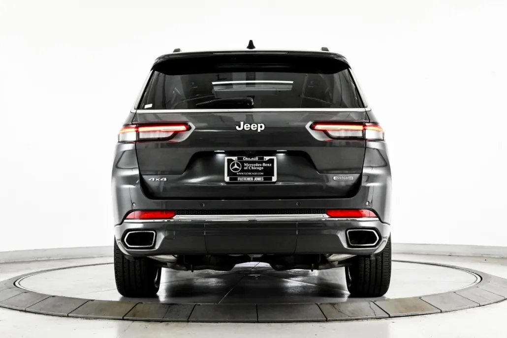 2024 Jeep Grand Cherokee Overland photo 1