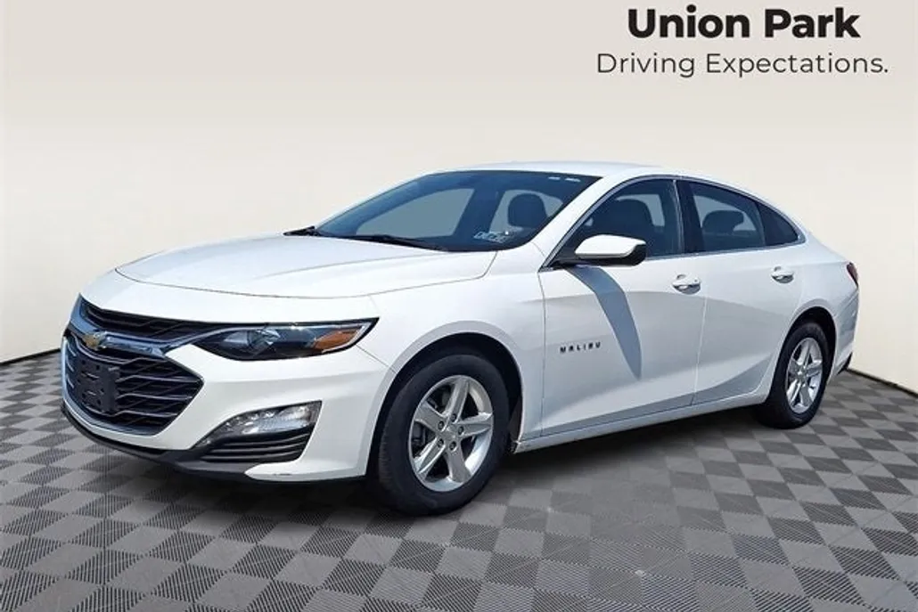 2022 Chevrolet Malibu 1LT photo 1