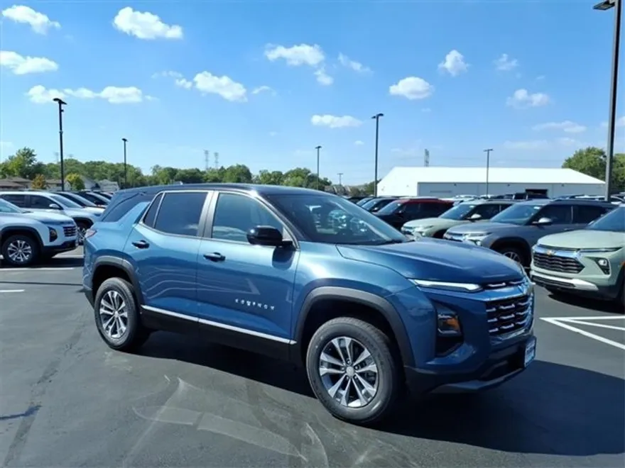 2026 Chevrolet Equinox LT photo 1