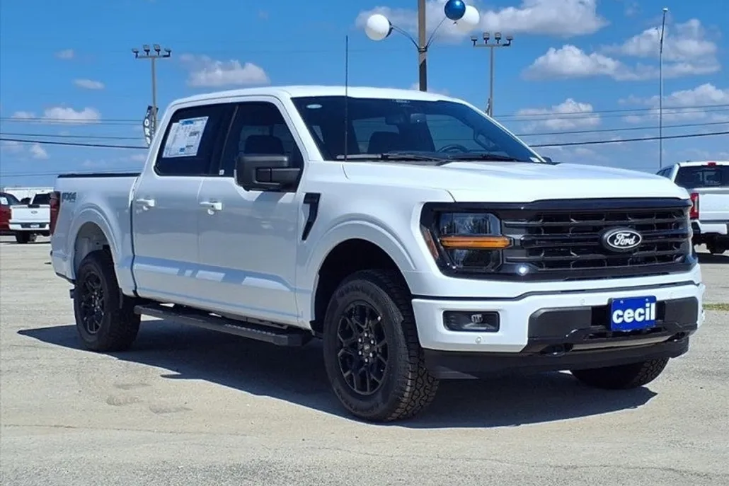 2025 Ford F-150 XLT photo 1