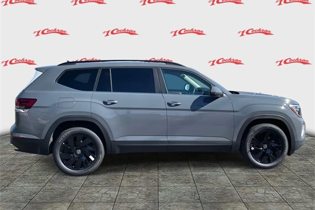 2026 Volkswagen Atlas SE Technology photo 1