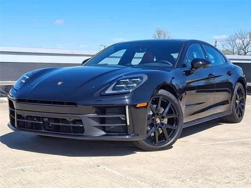 2025 Porsche Panamera 4 photo 1