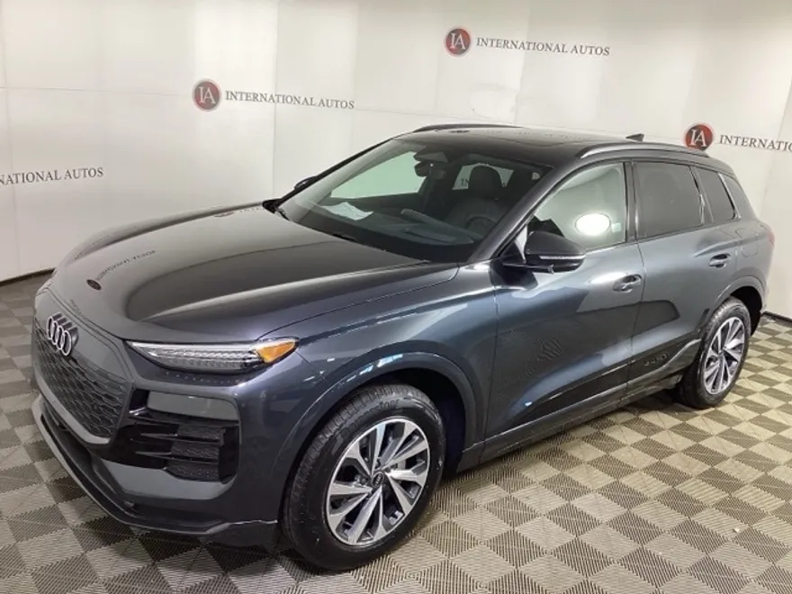 2025 Audi Q6 E-tron Premium Plus photo 1