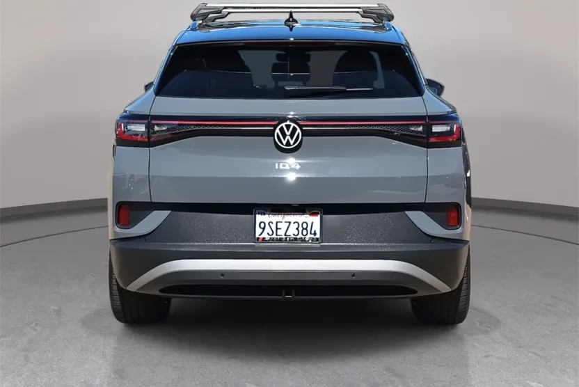 2023 Volkswagen ID.4 Pro Plus photo 1