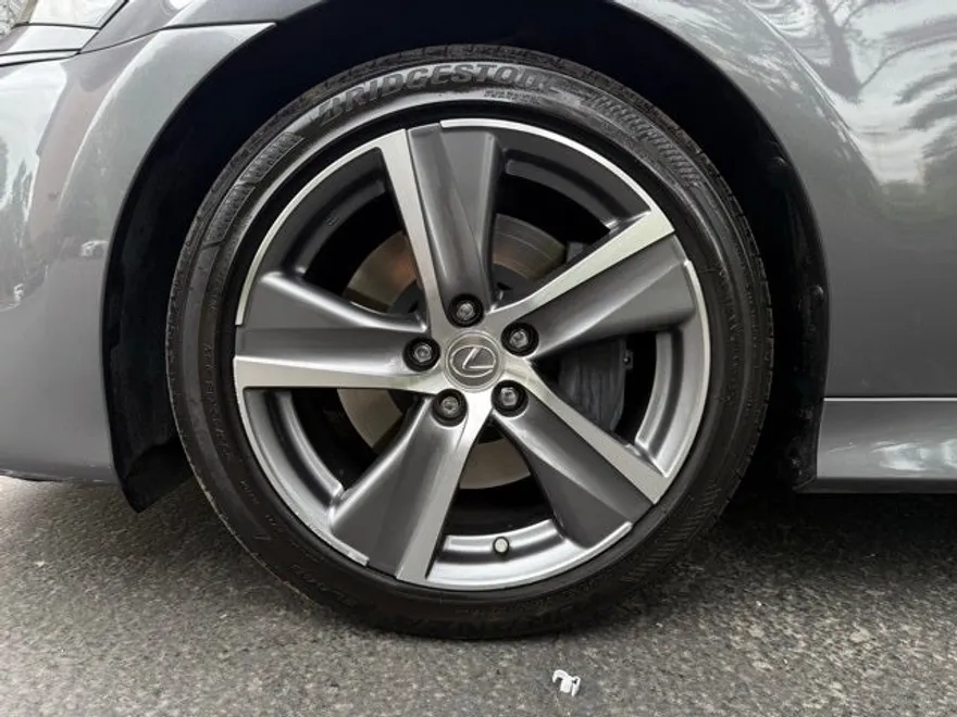 2016 Lexus GS 450h photo 39