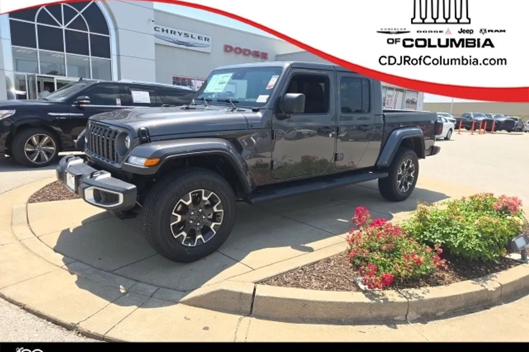 2025 Jeep Gladiator Sport S photo 1