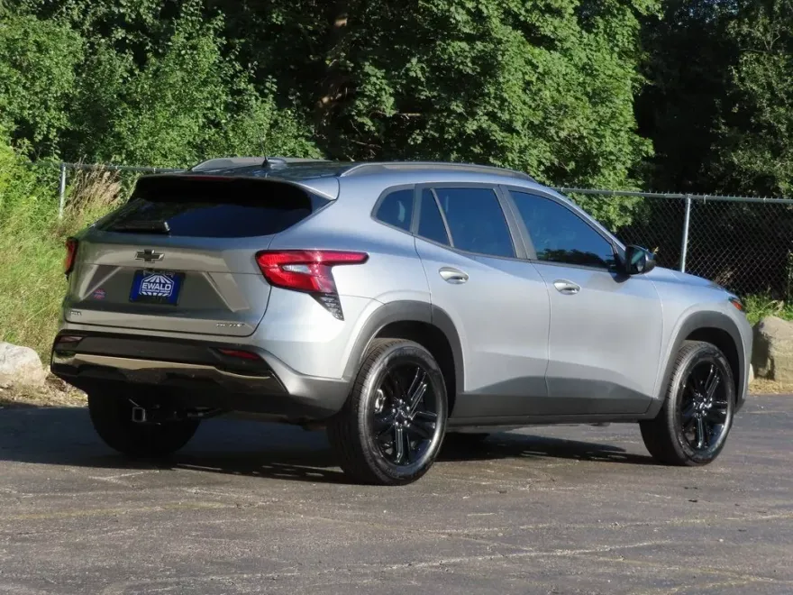 2025 Chevrolet Trax ACTIV photo 1