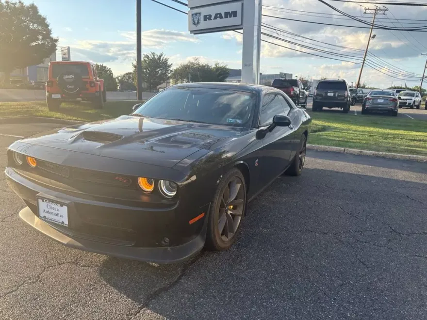 2019 Dodge Challenger R/T Scat Pack photo 1
