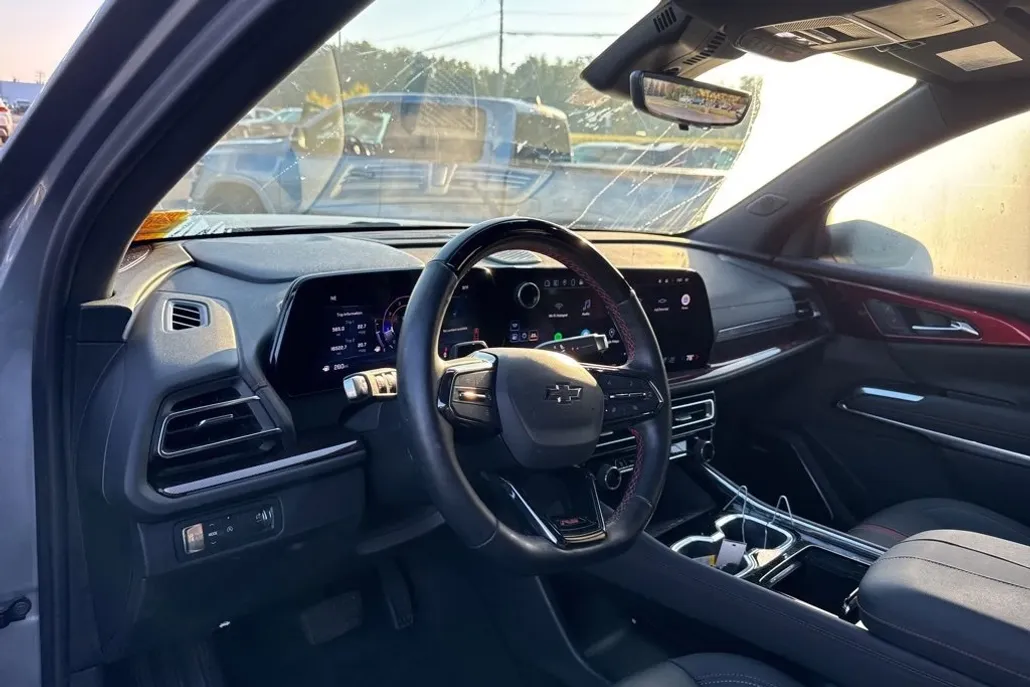 2024 Chevrolet Traverse RS photo 1