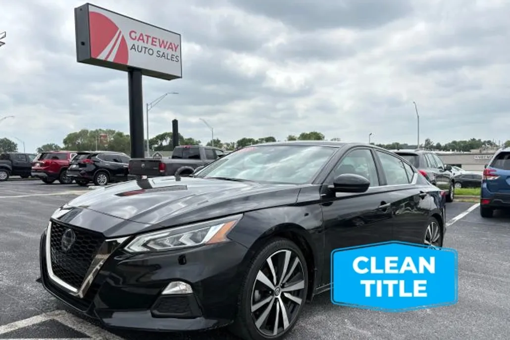 2022 Nissan Altima 2.5 SR photo 1