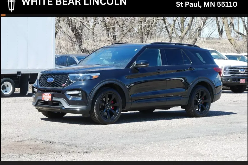 2023 Ford Explorer ST photo 1