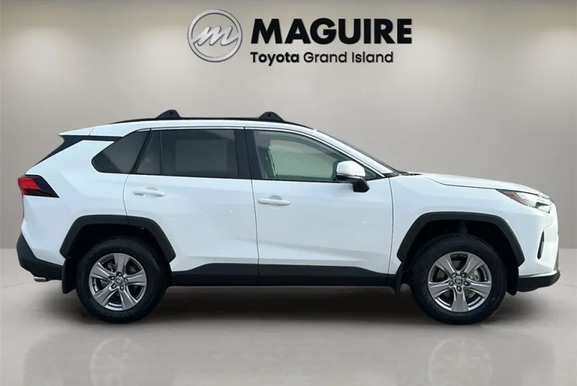 2025 Toyota RAV4 XLE photo 1
