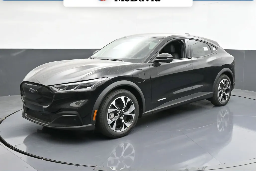 2025 Ford Mustang Mach-E Select photo 1