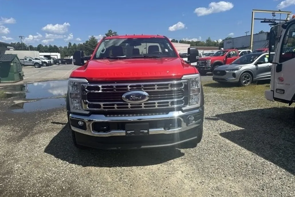 2024 Ford F-550 XL photo 1