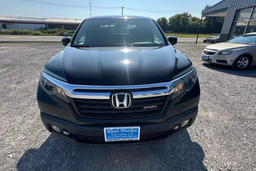 2018 Honda Ridgeline Sport photo 1