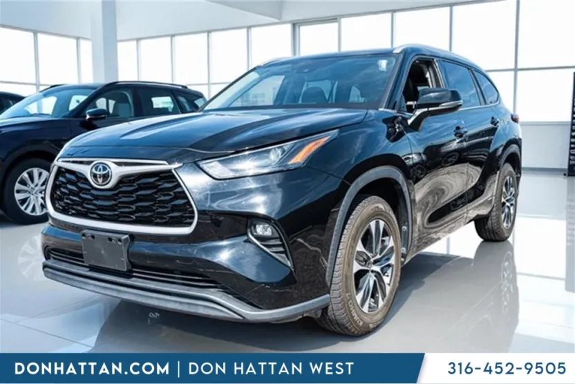 2022 Toyota Highlander XLE photo 1