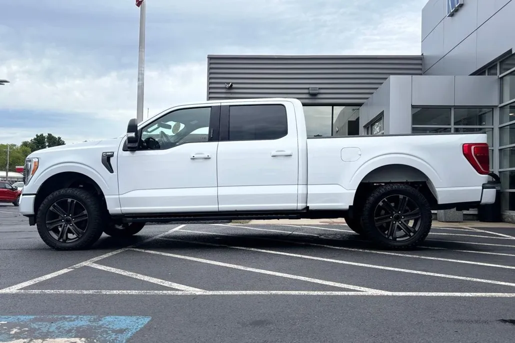 2022 Ford F-150 XLT photo 1