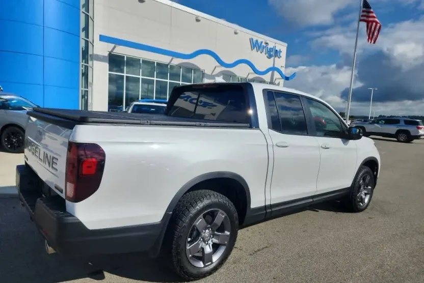 2024 Honda Ridgeline TrailSport photo 1