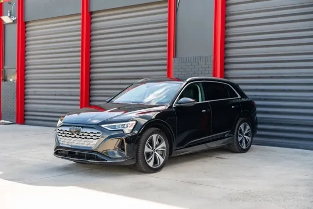 2024 Audi Q8 E-tron Premium Plus photo 1