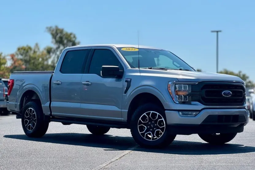 2022 Ford F-150 XLT photo 1