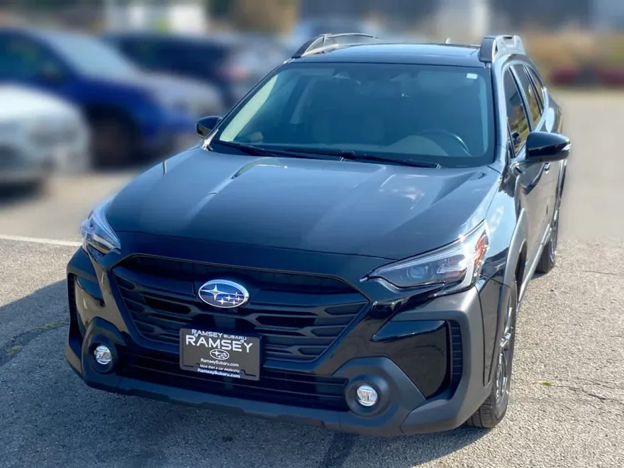 2023 Subaru Outback Onyx Edition photo 1
