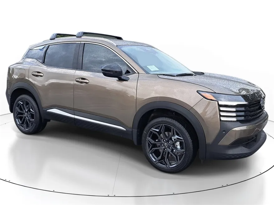 2026 Nissan Kicks SR photo 1