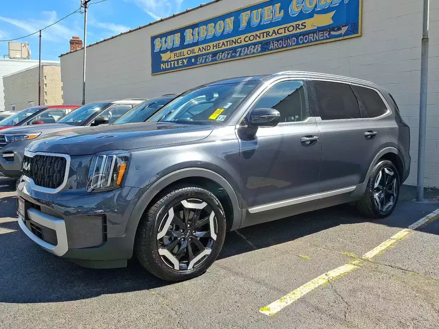 2024 Kia Telluride EX photo 1