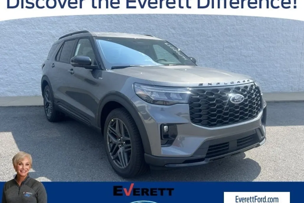 2025 Ford Explorer ST-Line photo 1