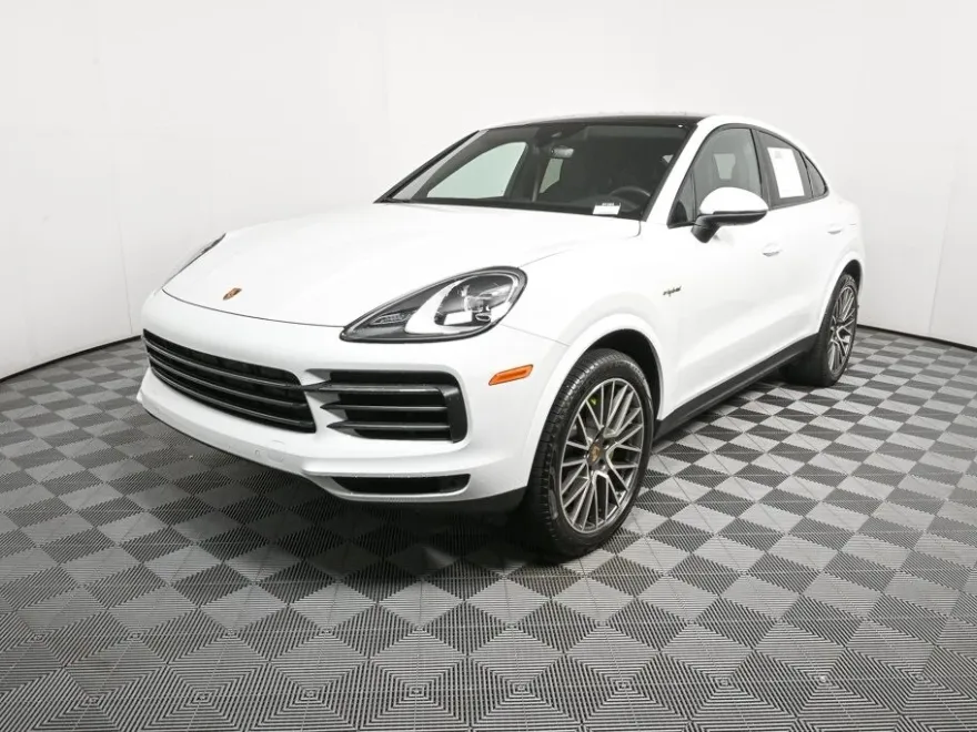 2023 Porsche Cayenne E-Hybrid Coupe Platinum Edition photo 1