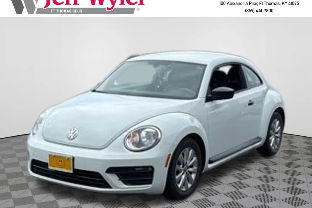 2017 Volkswagen Beetle 1.8T S photo 1