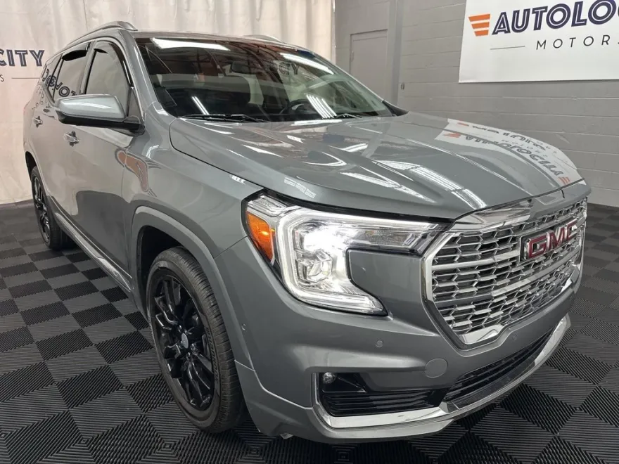2024 Gmc Terrain Denali photo 1