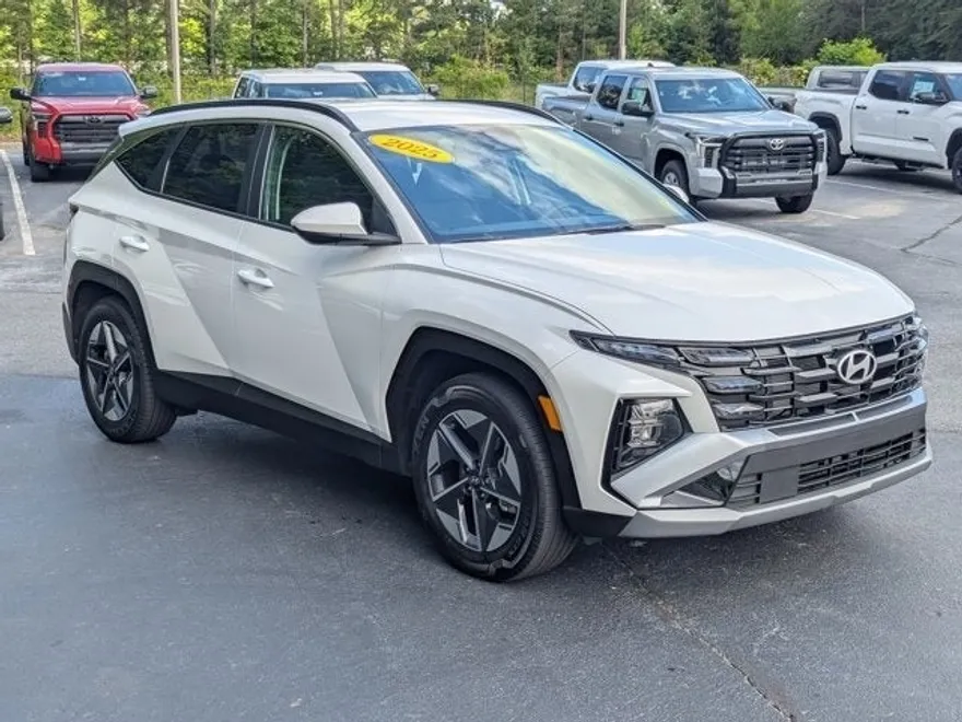 2025 Hyundai Tucson SEL photo 1