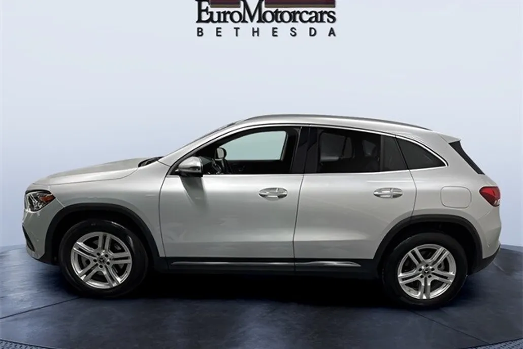 2022 Mercedes Benz GLA 250 4MATIC photo 1