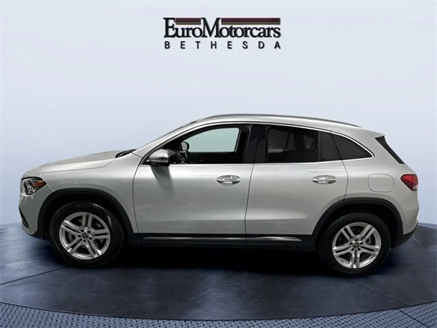 2022 Mercedes Benz GLA 250 4MATIC photo 1