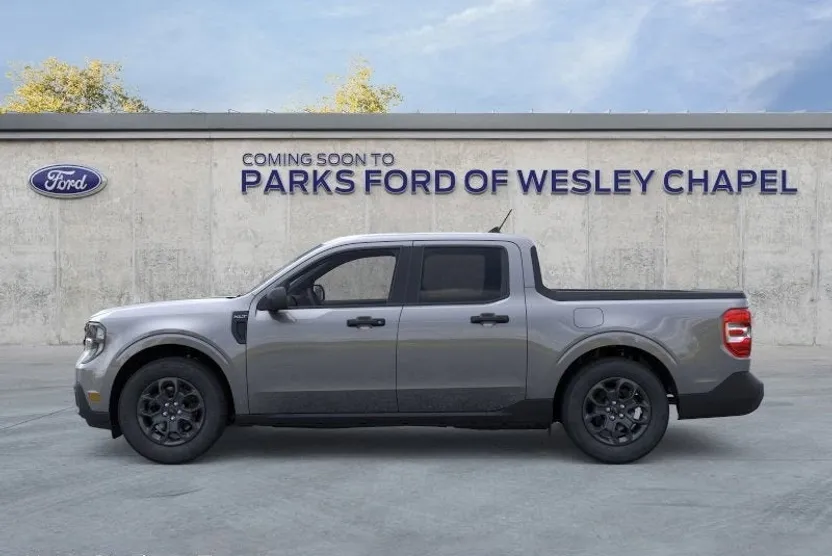 2025 Ford Maverick XLT photo 1