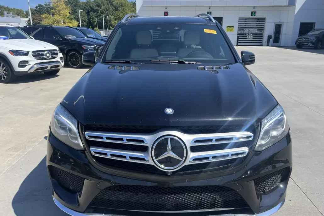 2017 Mercedes Benz GLS 550 photo 1