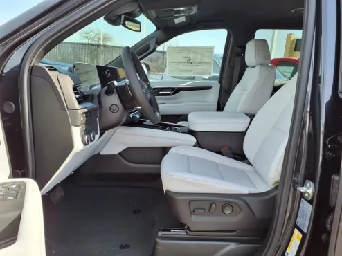 2025 Chevrolet Tahoe Premier photo 4