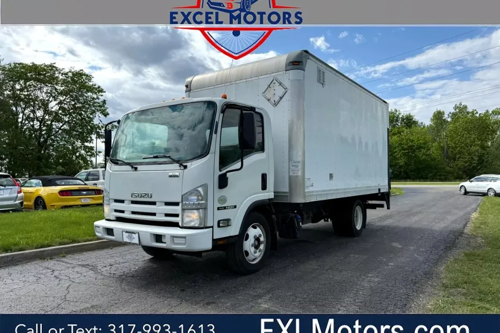 2015 Isuzu NQR photo 1