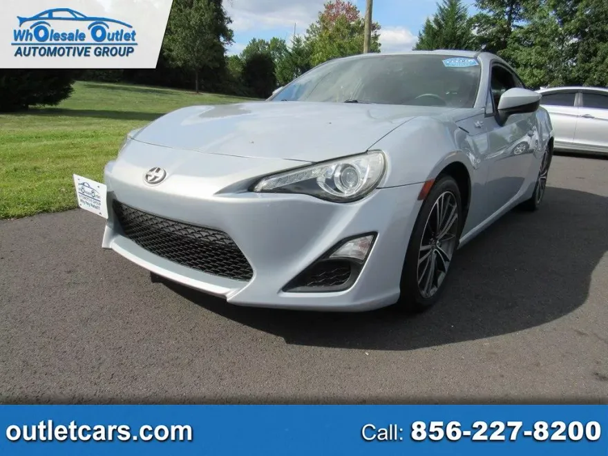 2013 Scion FR-S Base photo 1
