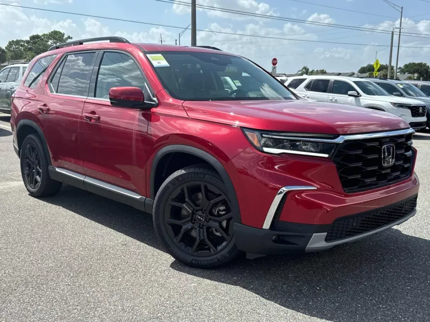 2025 Honda Pilot Touring photo 1